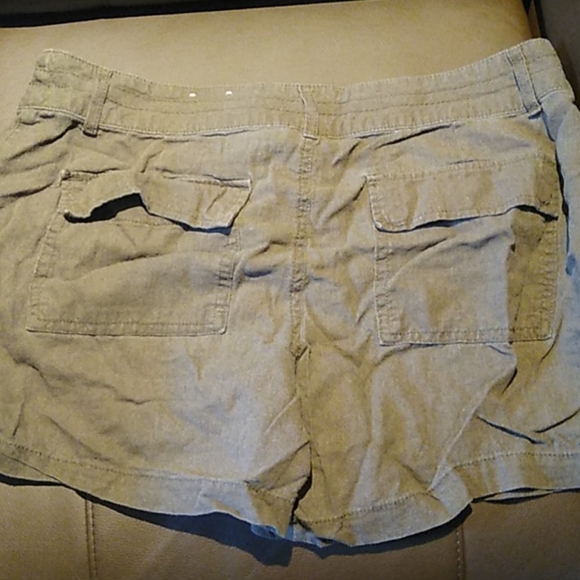 Shorts - Picture 2 of 2